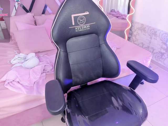 SABRINA-TAY's BongaCams show and profile