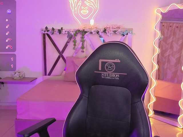 SABRINA-TAY live cam on BongaCams