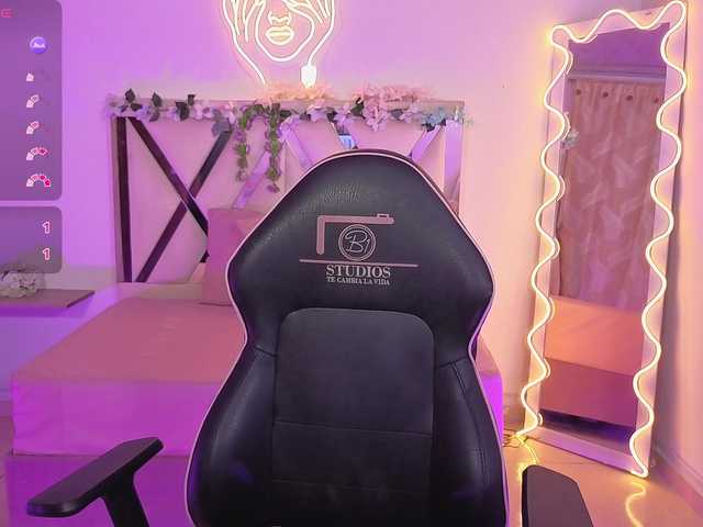 SABRINA-TAY live cam on BongaCams