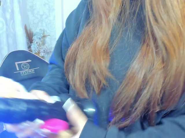 SABRINA-TAY's BongaCams show and profile