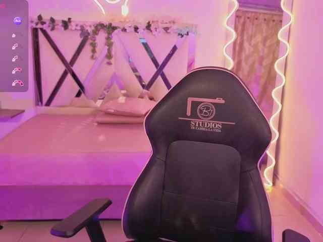 SABRINA-TAY Live Webcam on BongaCams