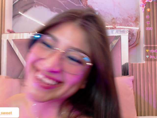 NEFTIS-TAY live cam on BongaCams