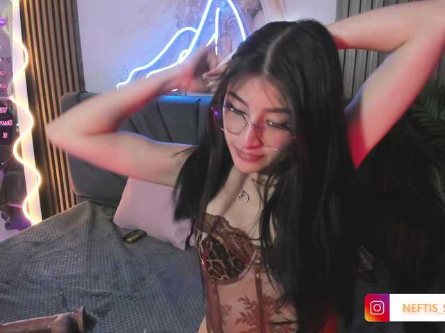 NEFTIS-TAY live cam on BongaCams