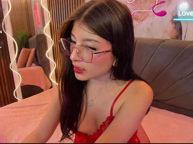 NEFTIS-TAY live cam on BongaCams