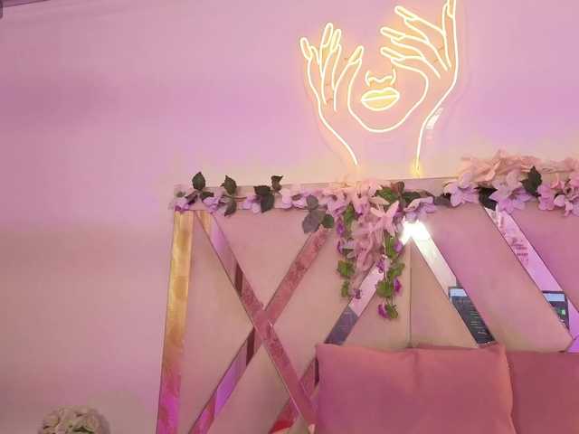 NEFTIS-TAY Live Cam on BongaCams