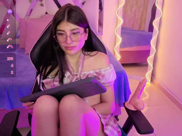 NEFTIS-TAY's BongaCams show and profile