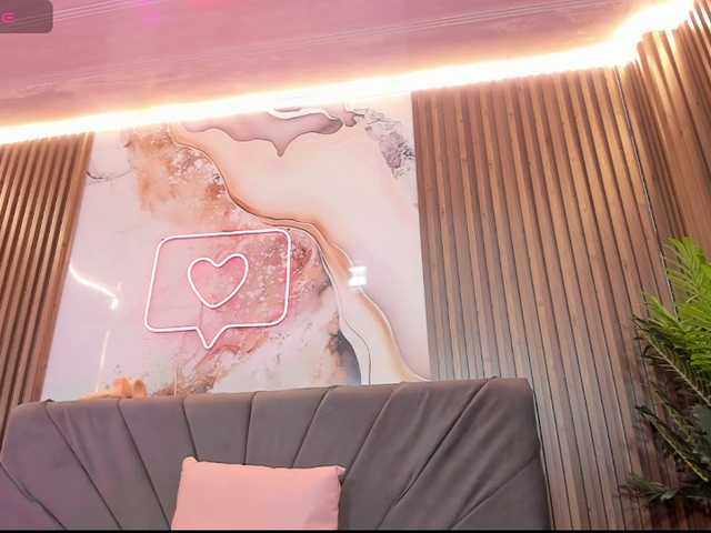NEFTIS-TAY live cam on BongaCams