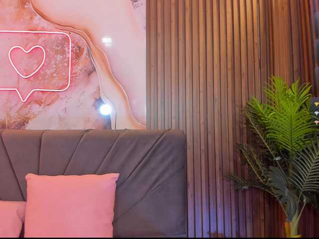 NEFTIS-TAY live webcam show