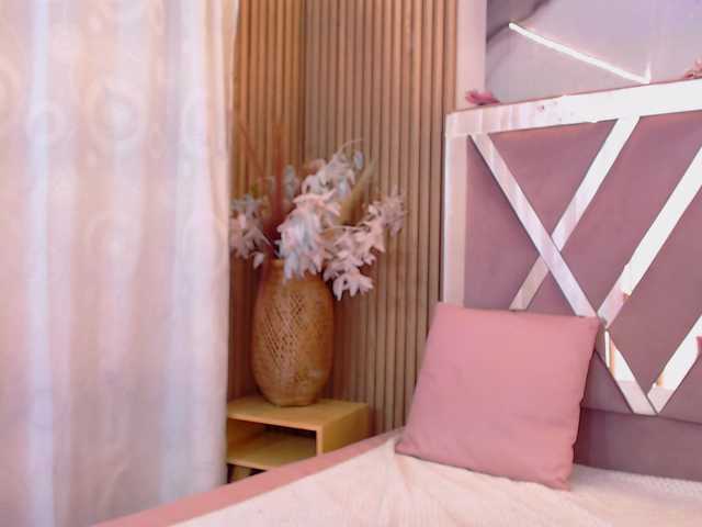 NEFTIS-TAY live cam on BongaCams