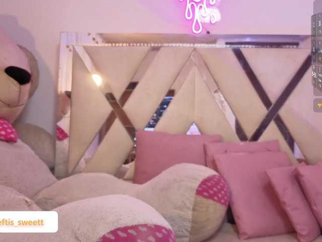 NEFTIS-TAY live cam on BongaCams