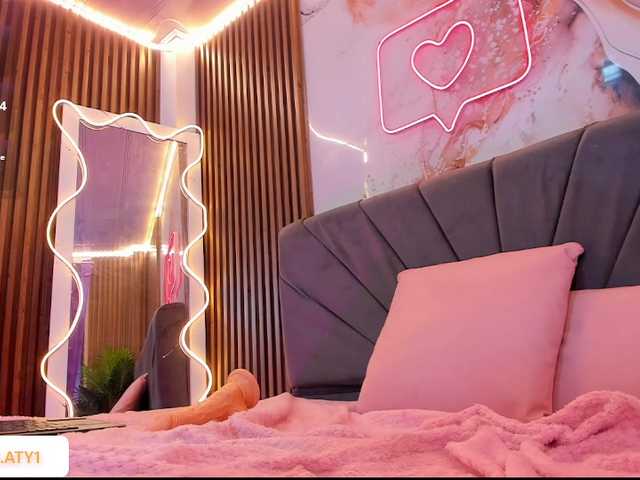 NEFTIS-TAY live webcam show