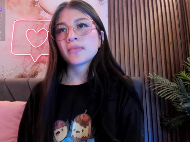 NEFTIS-TAY live cam on BongaCams