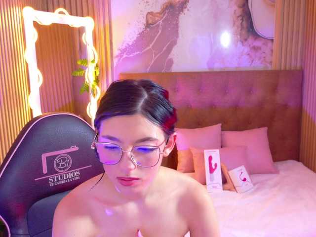MAHYRA-TAY live cam on BongaCams