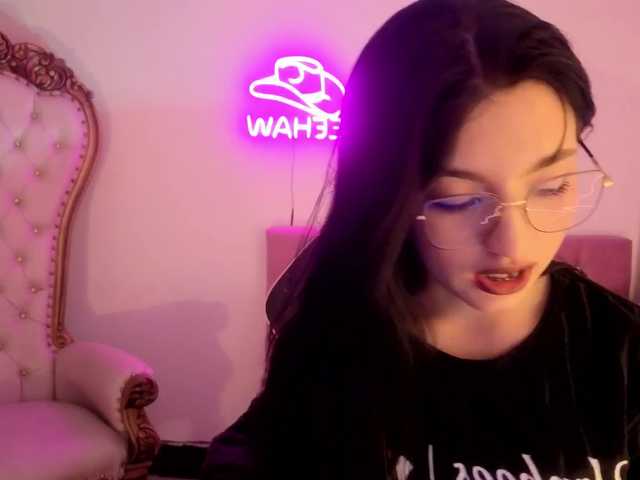 MAHYRA-TAY live cam on BongaCams