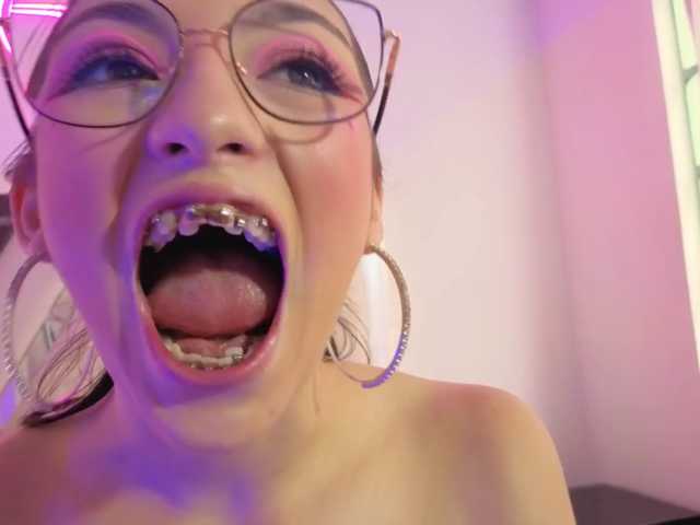 MAHYRA-TAY live cam on BongaCams