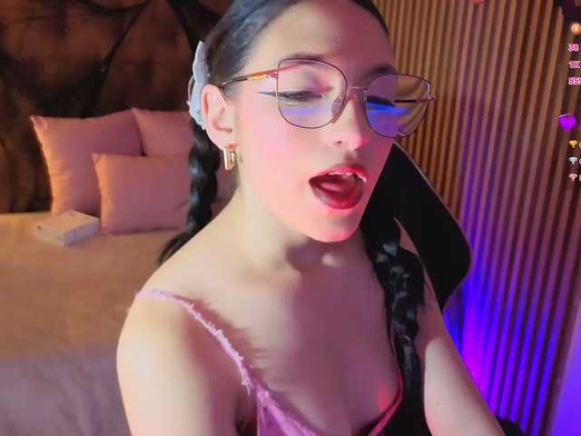 MAHYRA-TAY live cam on BongaCams