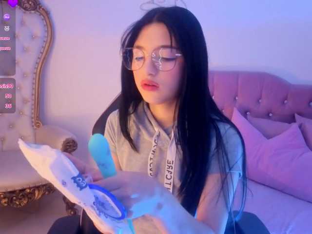 MAHYRA-TAY live cam on BongaCams