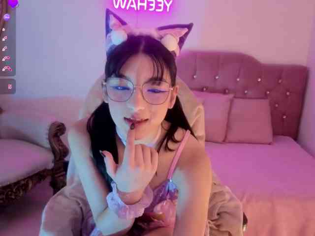 MAHYRA-TAY webcam