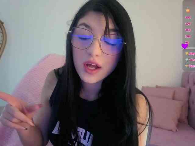 MAHYRA-TAY webcam