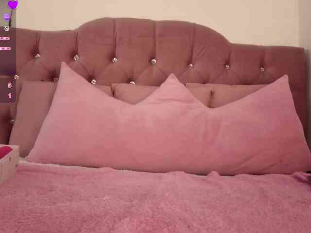 MAHYRA-TAY webcam