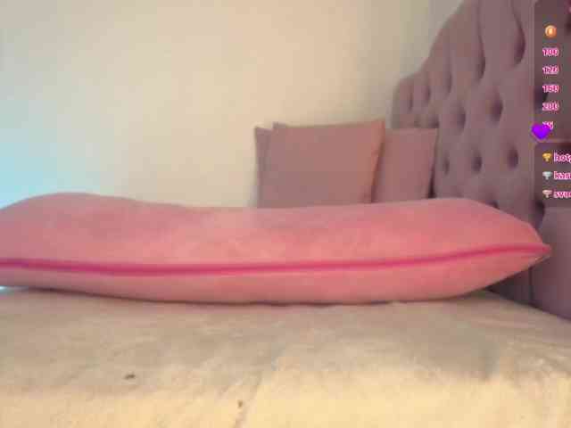 MAHYRA-TAY webcam