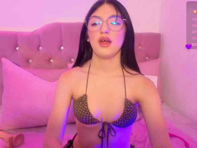 MAHYRA-TAY webcam