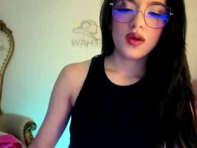 MAHYRA-TAY webcam
