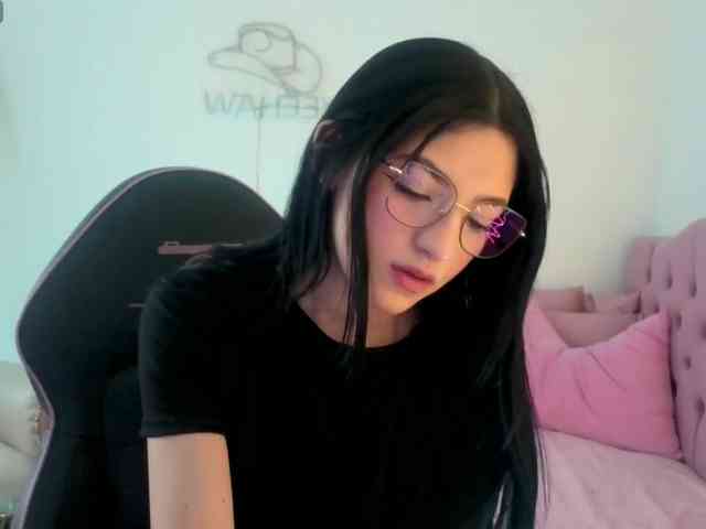 MAHYRA-TAY webcam
