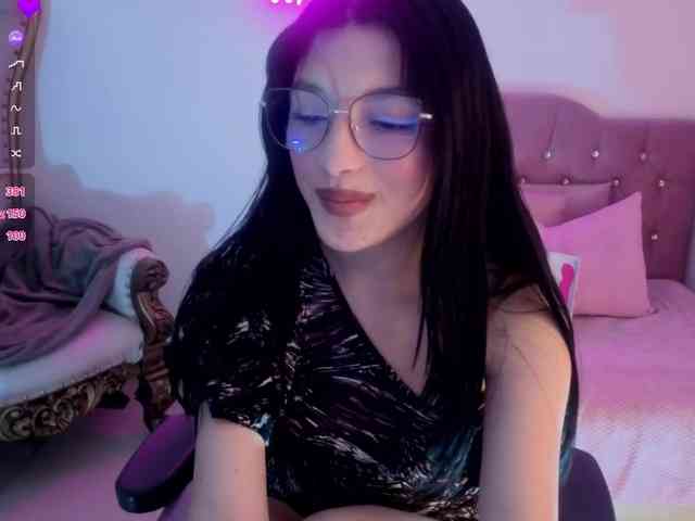 MAHYRA-TAY webcam