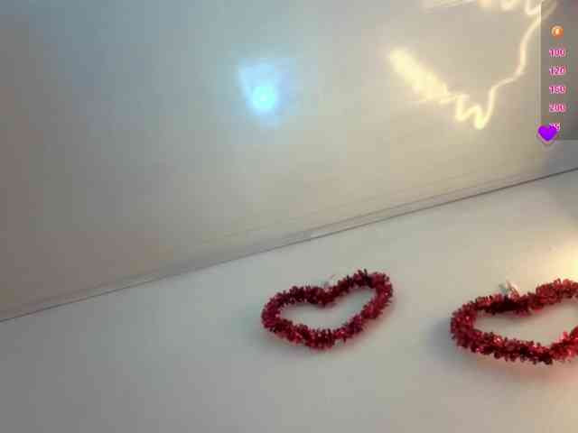 MAHYRA-TAY webcam