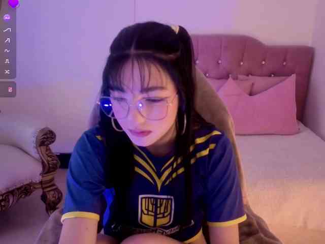 MAHYRA-TAY webcam