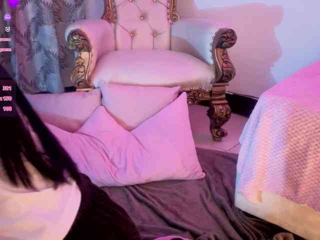 MAHYRA-TAY webcam