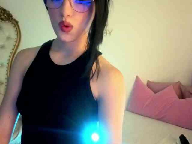 MAHYRA-TAY webcam
