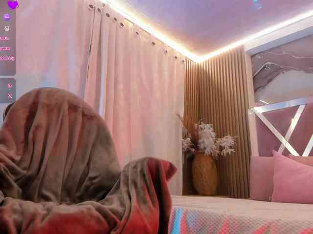 MAHYRA-TAY webcam