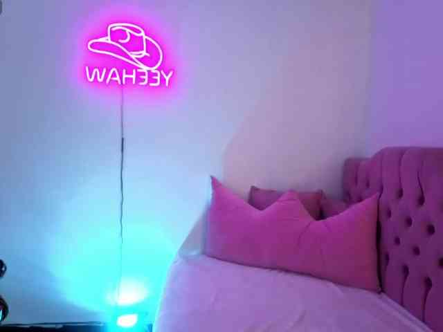 MAHYRA-TAY webcam