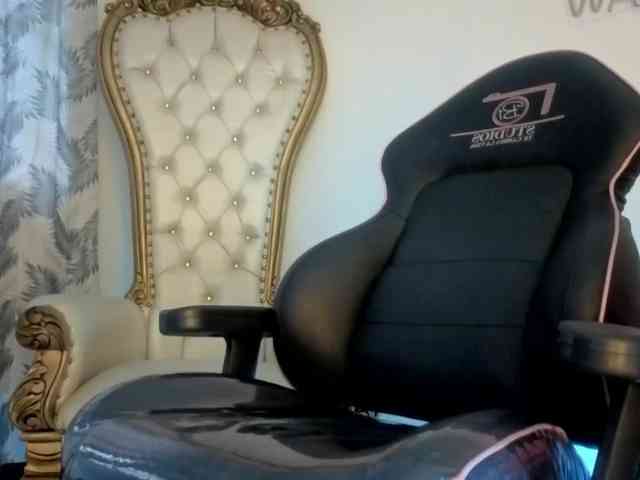 MAHYRA-TAY webcam
