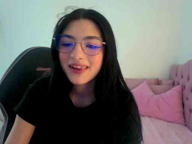 MAHYRA-TAY webcam