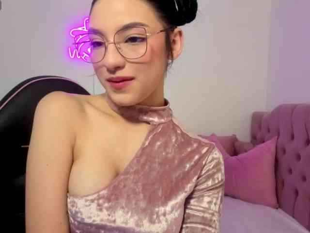 MAHYRA-TAY webcam