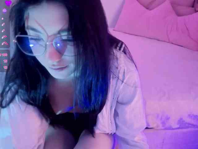 MAHYRA-TAY webcam