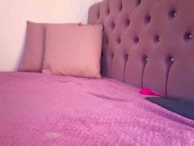 MAHYRA-TAY webcam