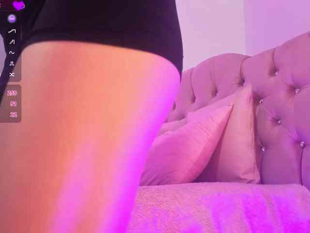 MAHYRA-TAY webcam