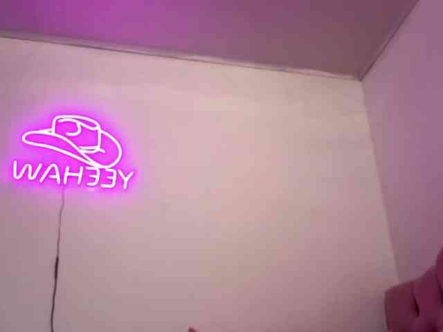 MAHYRA-TAY webcam