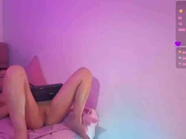 MAHYRA-TAY webcam