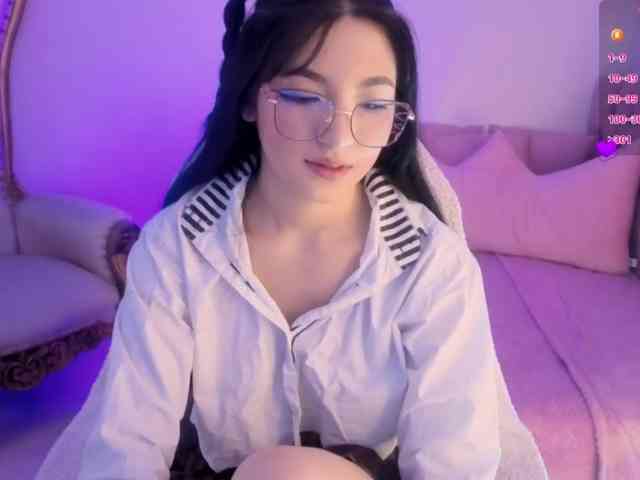MAHYRA-TAY webcam