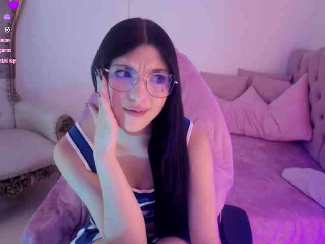 MAHYRA-TAY webcam