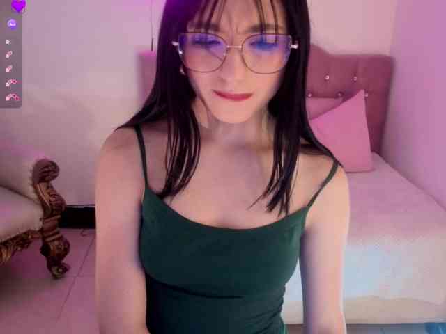 MAHYRA-TAY webcam