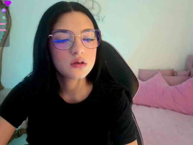 MAHYRA-TAY webcam