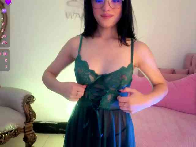 MAHYRA-TAY webcam