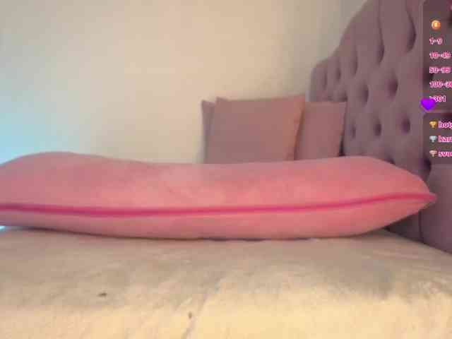 MAHYRA-TAY webcam