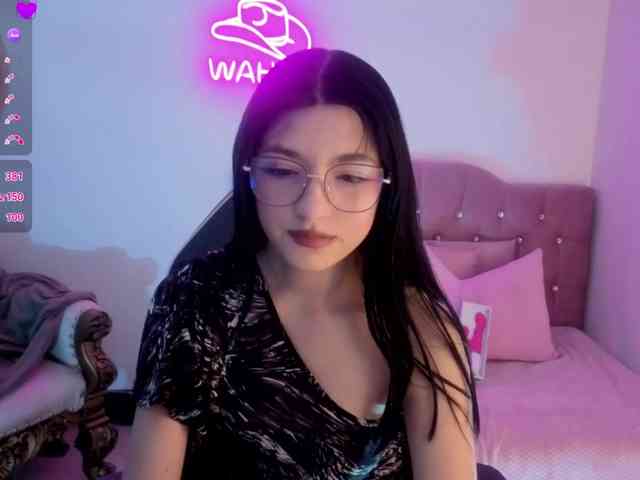 MAHYRA-TAY webcam